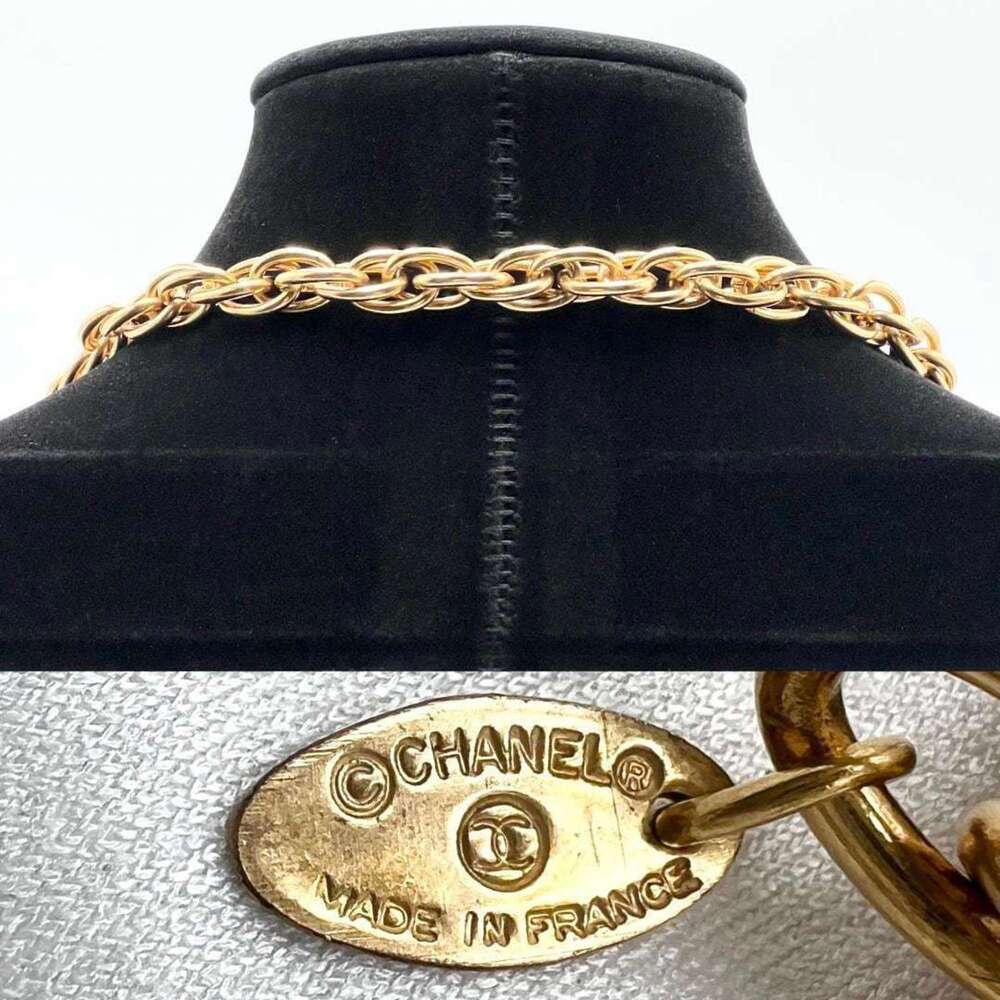 CHANEL Authentic Necklace - Picture 9 of 10